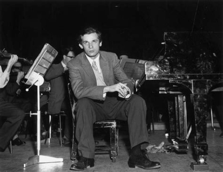 Glenn Gould Net Worth - Wiki, Age, Weight and Height, Relationships, Family, and More
