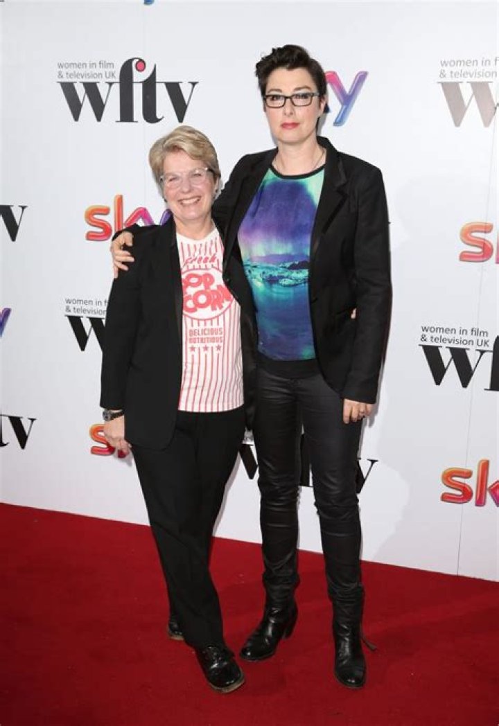 Sue Perkins Net Worth - Wiki, Age, Weight and Height, Relationships, Family, and More